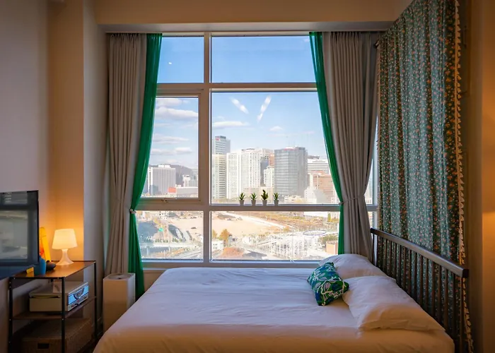 Tiffany & Jessica House - A High Rise In Korea With The Convenient Transportation, Diverse Shopping Options, And Excellent Access To Popular Attractions *
